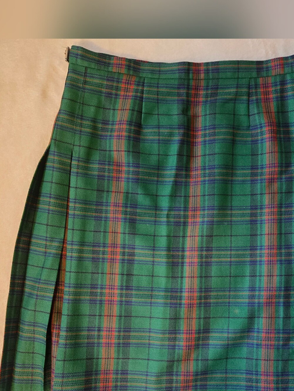 Green Plaid Wool Kilt with Side Buckles